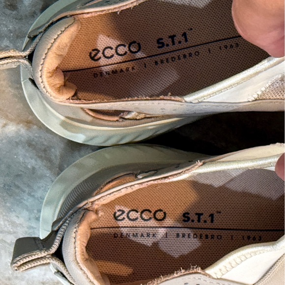 Women’s ECCO ST.1 Lite slip on sneaker- Size 37 - Picture 4 of 9